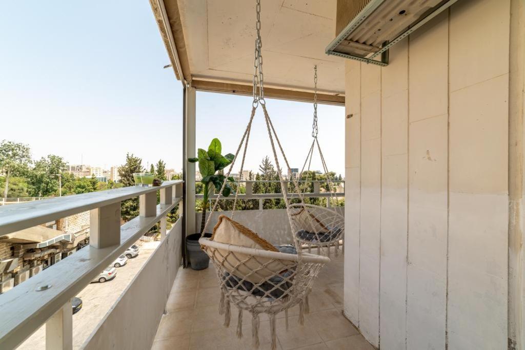 Art Apartment In Mamila - Art & View Jerusalem Exterior photo