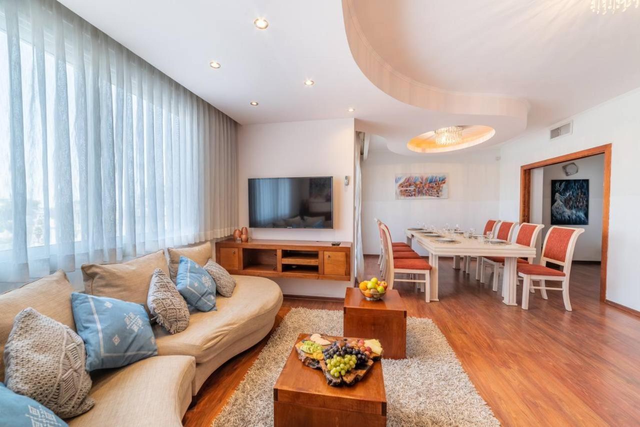 Art Apartment In Mamila - Art & View Jerusalem Exterior photo