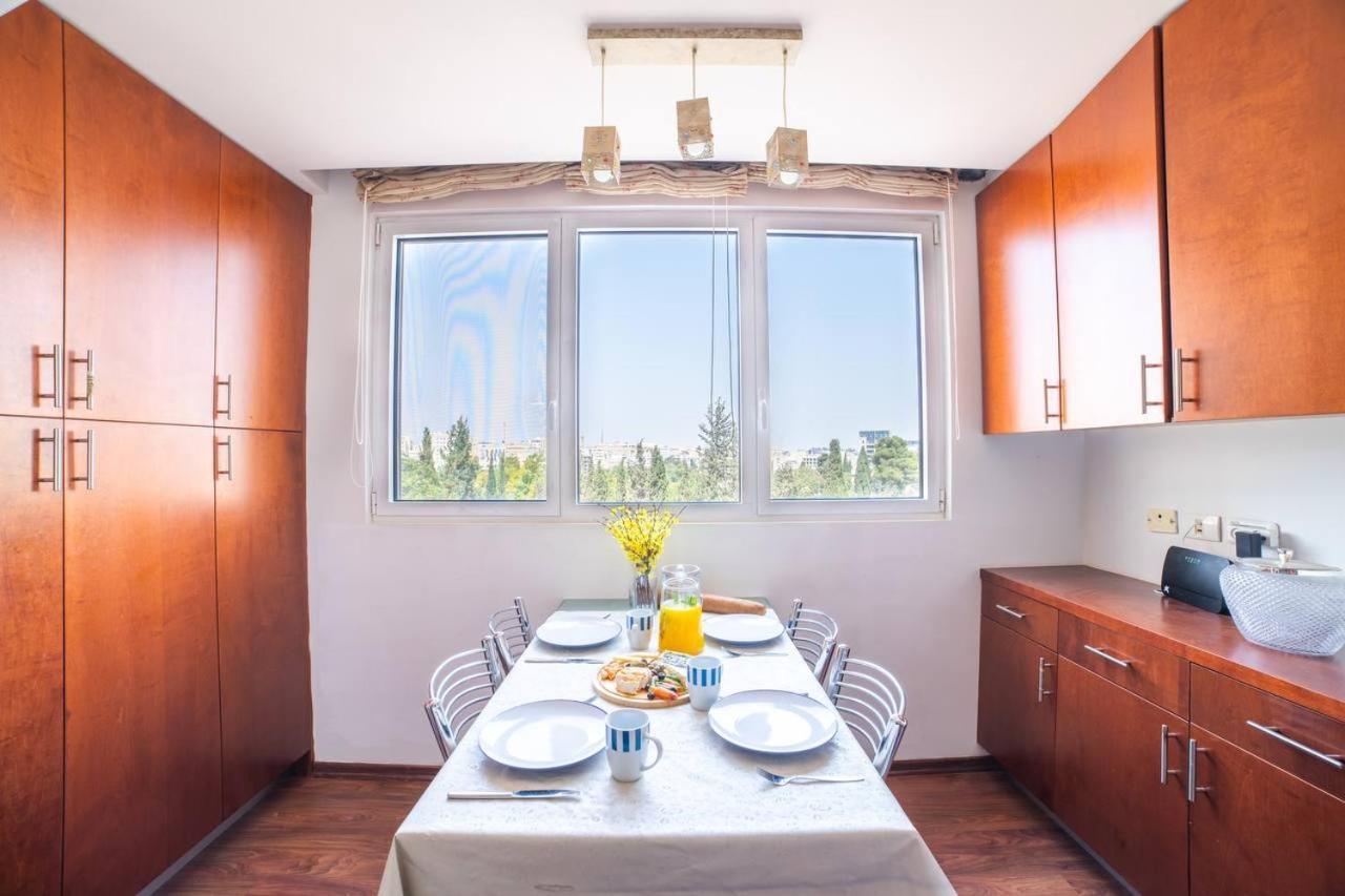 Art Apartment In Mamila - Art & View Jerusalem Exterior photo