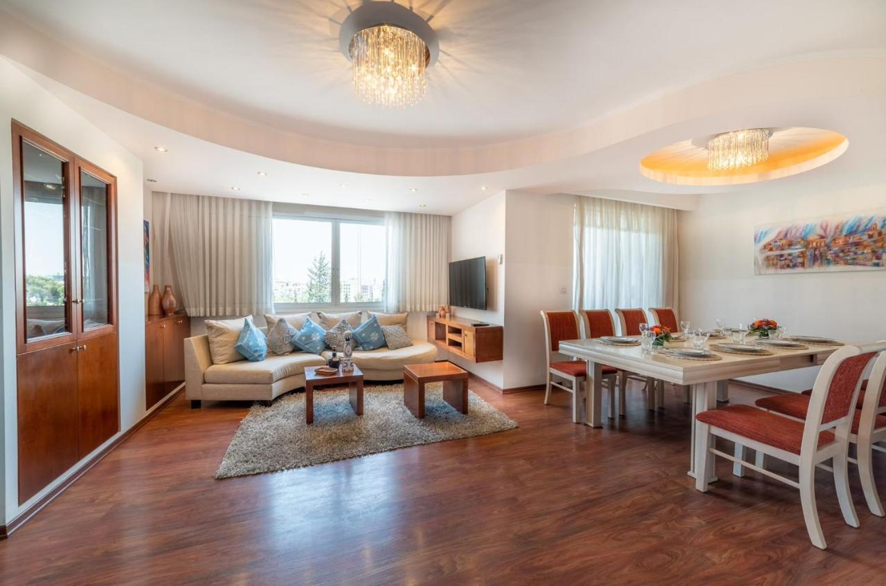 Art Apartment In Mamila - Art & View Jerusalem Exterior photo