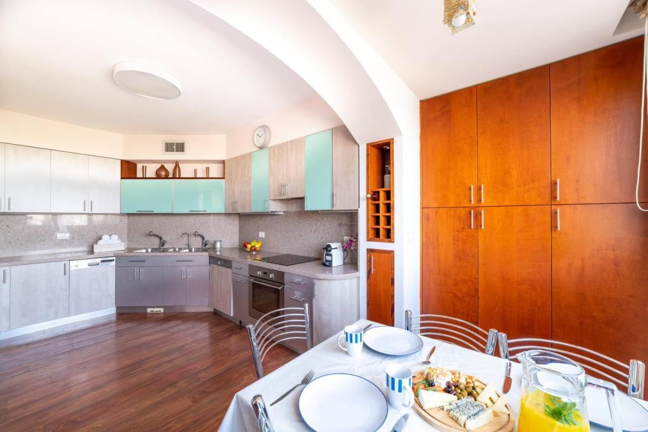 Art Apartment In Mamila - Art & View Jerusalem Exterior photo
